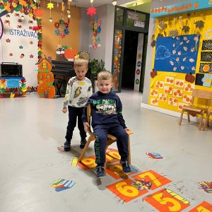 Nocenje oktobar - 112